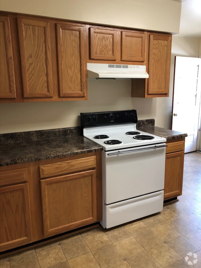 Apartments For Rent in Brandy Station VA with Hardwood Floors 1