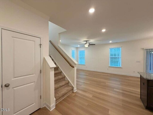 Foto del edificio - 109 Steel Springs Ln