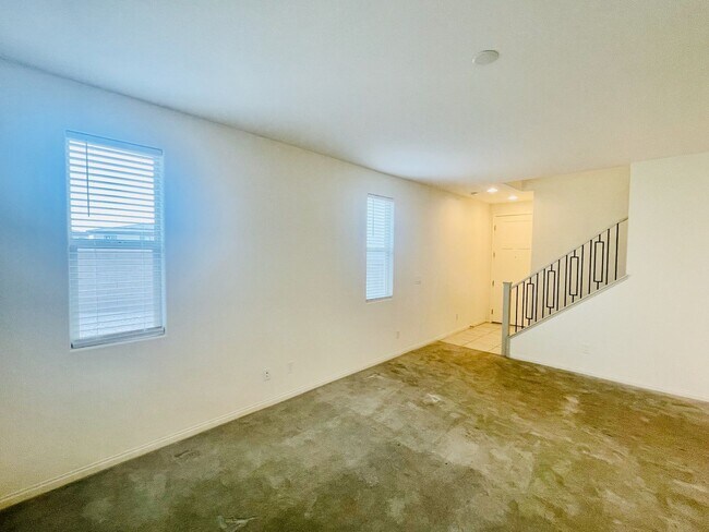 Building Photo - Stone Bridge in Summerlin 2 Bd, 2.5 Bth, L...