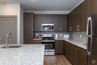 2BR, 2BA - 1,177SF - The Reserve at Shoe Creek