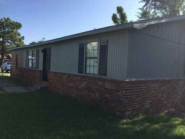Foto del edificio - Adorable cottage is right in the heart of OKC!