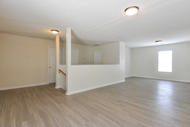 Foto del edificio - 189 Brookhaven Dr