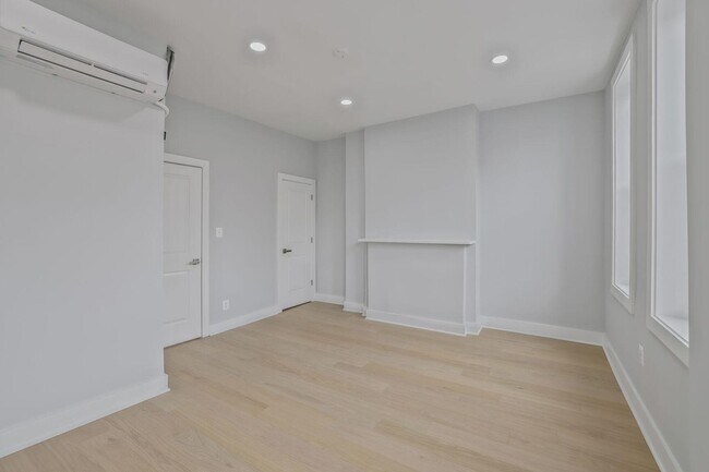 Building Photo - 55 Astor Pl