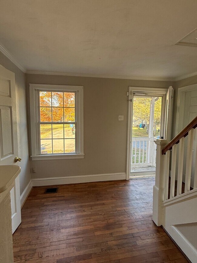 Foto del edificio - 3 Bedroom 2 Bath in Garden City