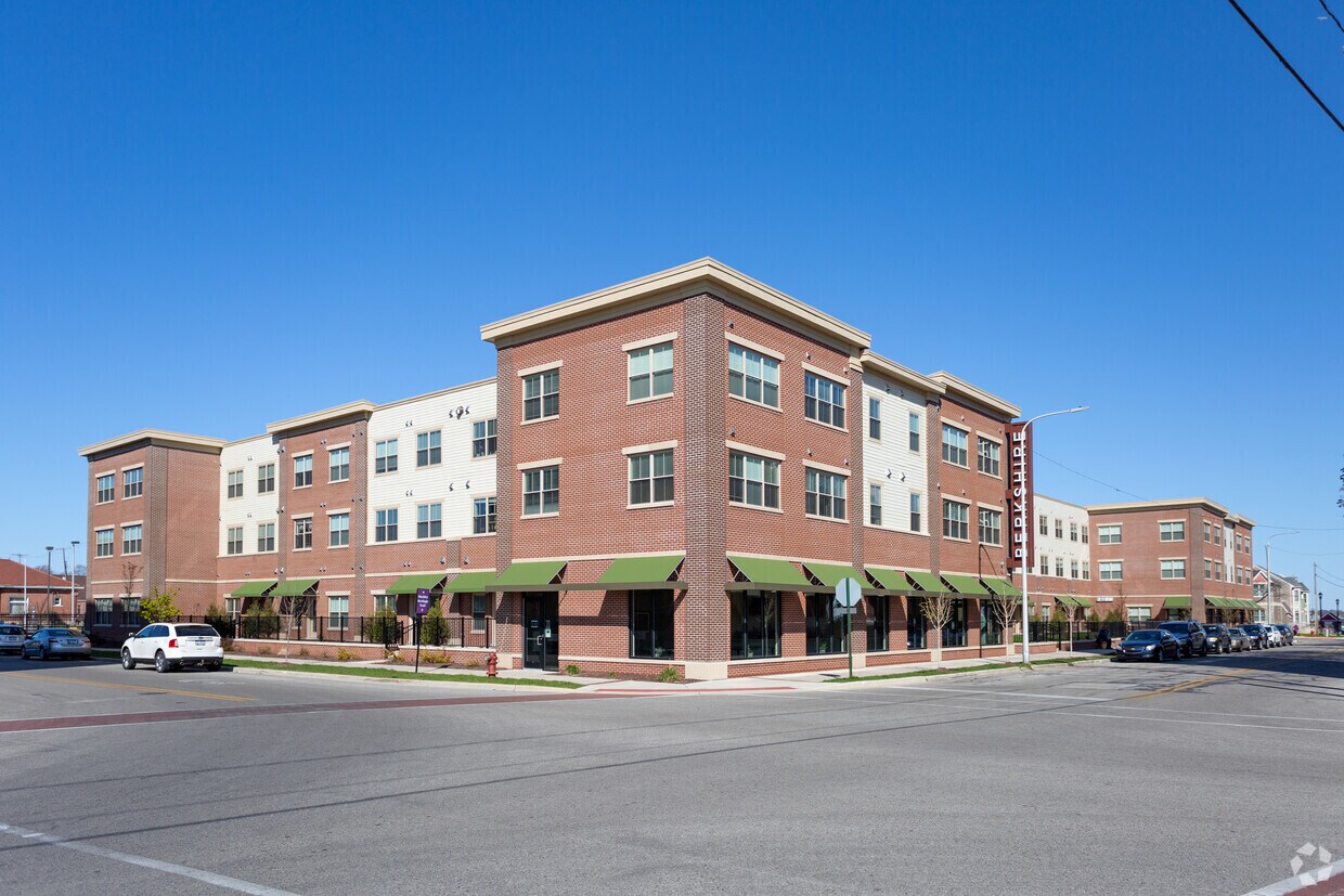 the berkshire muskegon senior apartments muskegon mi apartments com