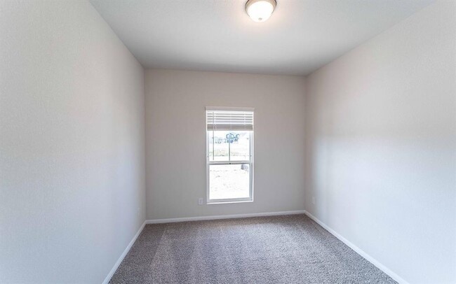 Building Photo - 141 Yellowstone Dr