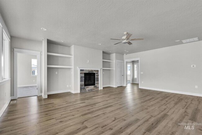 Foto del edificio - Immaculate Single-Level Home w/3-Car Garage