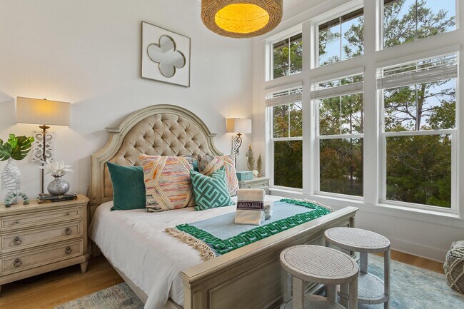 Foto del edificio - 125 Pine Lands Lp