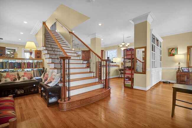 Building Photo - 4026 Villanova St