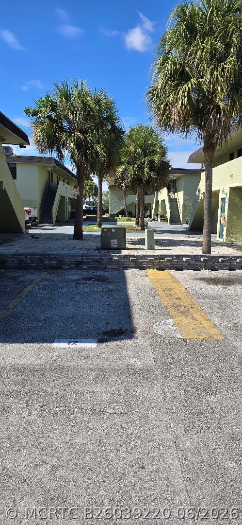 Foto del edificio - 2250 NW 183rd St