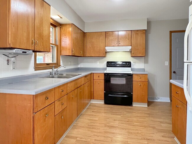Building Photo - 1080 Dunn Ct
