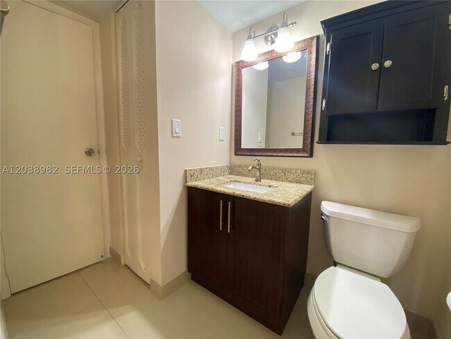 Foto del edificio - 3401 N Country Club Dr
