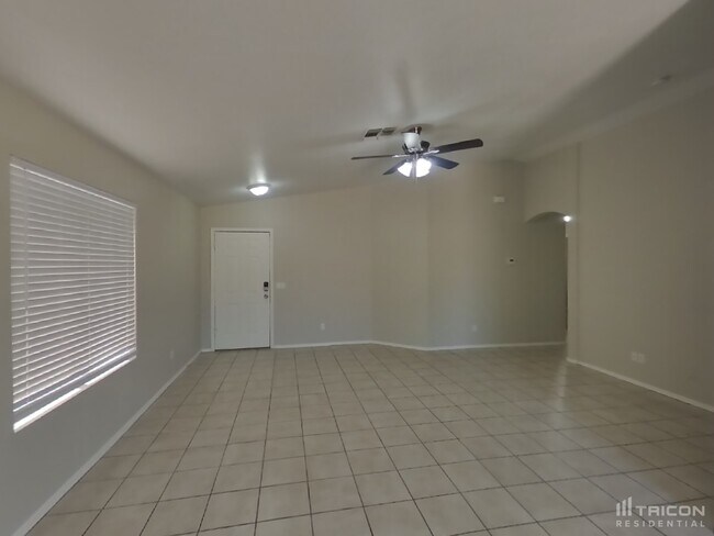 Building Photo - 2022 E Winston Drive Phoenix AZ