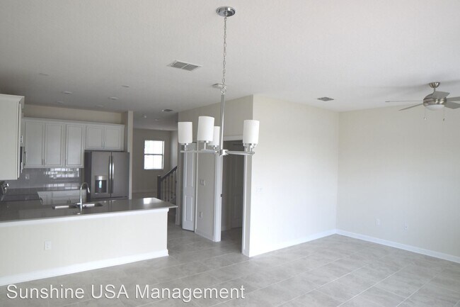 Building Photo - 3 br, 2.5 bath House - 1264 Royal St Georg...