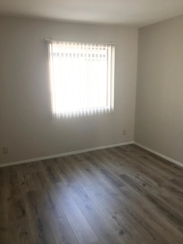 Building Photo - 1141 Linden Ave