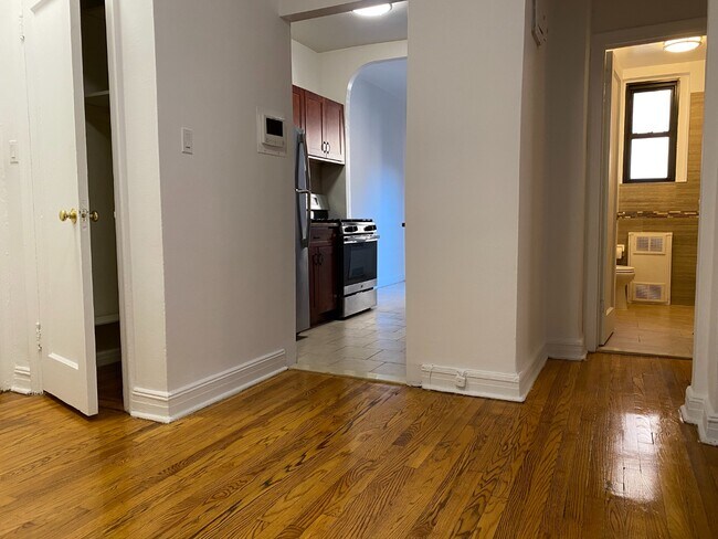 Foto del edificio - 260 Ocean Pkwy