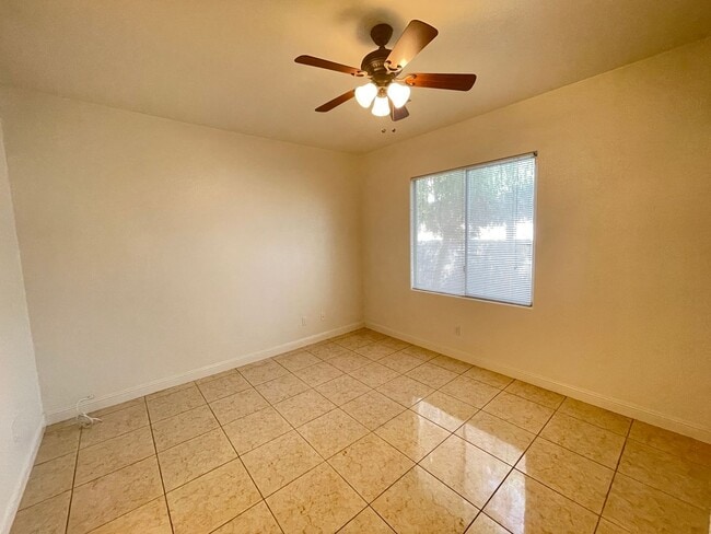 Foto del edificio - 7908 Hornbeam Ct
