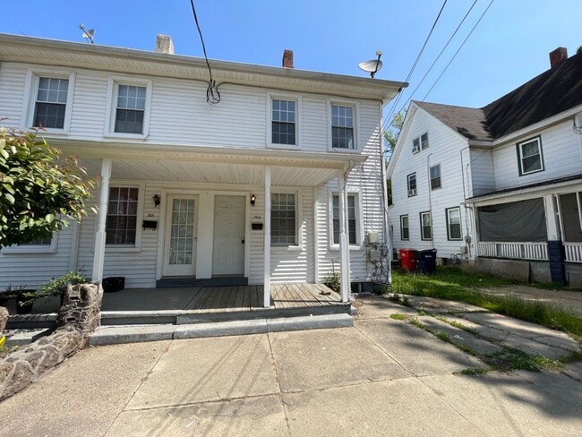 Building Photo - 103 Marion St
