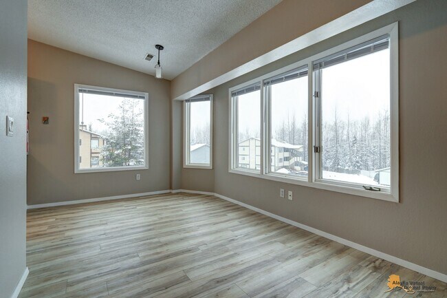 Building Photo - 3300 Max Cir