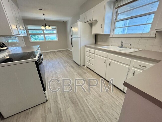 Building Photo - 4616 43rd St