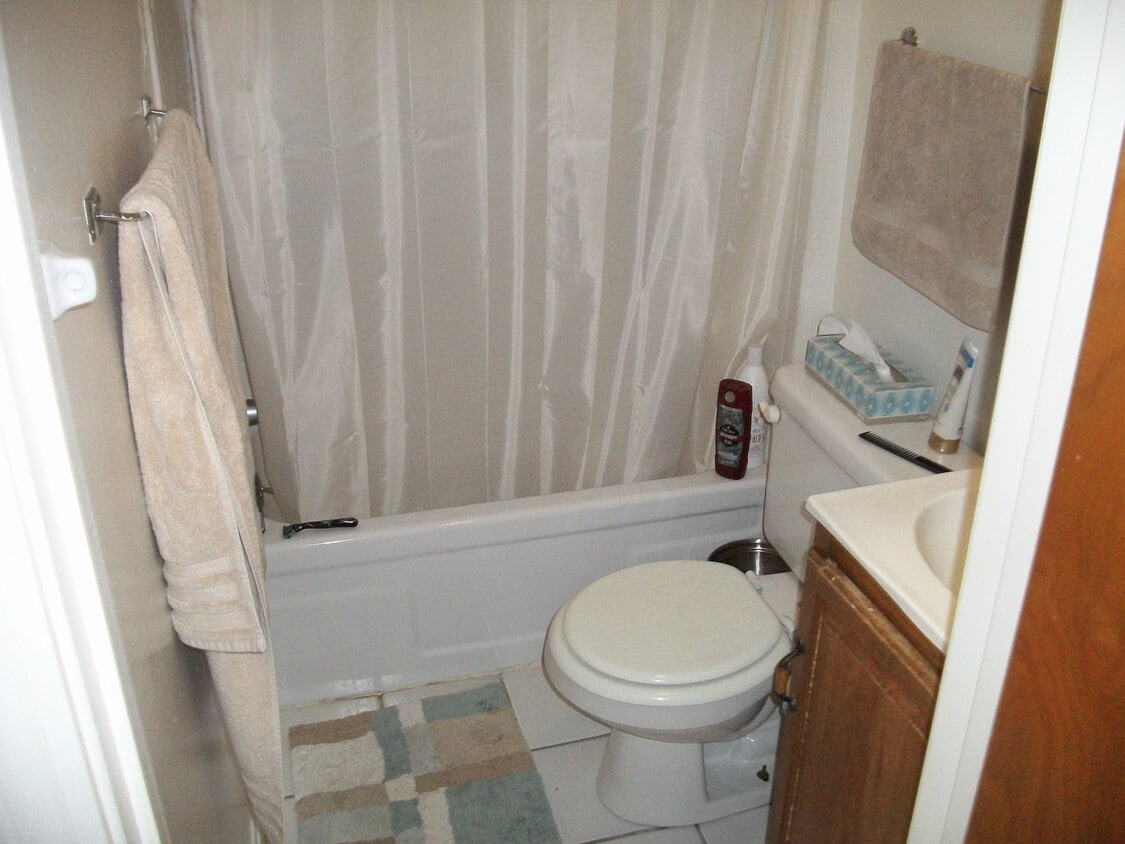 Building Photo - 81 Saint Botolph St