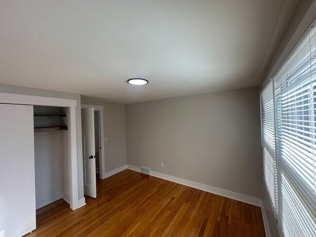 Foto del edificio - 4220-26 Wilson