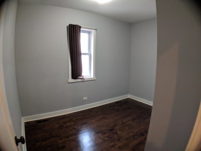 Foto del edificio - 2028 N Keeler Ave
