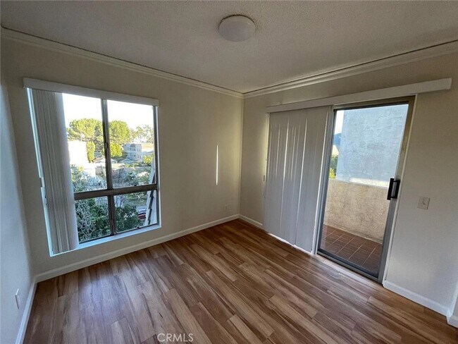 Foto del edificio - 617 E Angeleno Ave