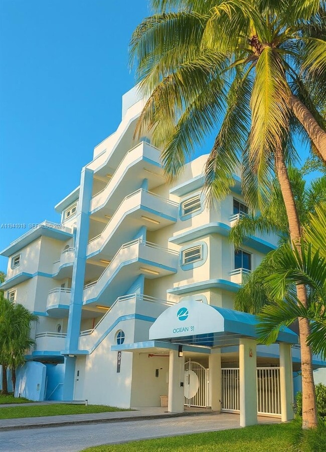 Building Photo - 9156 Collins Ave