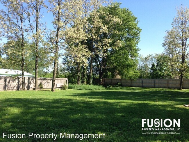 Foto del edificio - 4 br, 3 bath House - 48 Huntington Rd