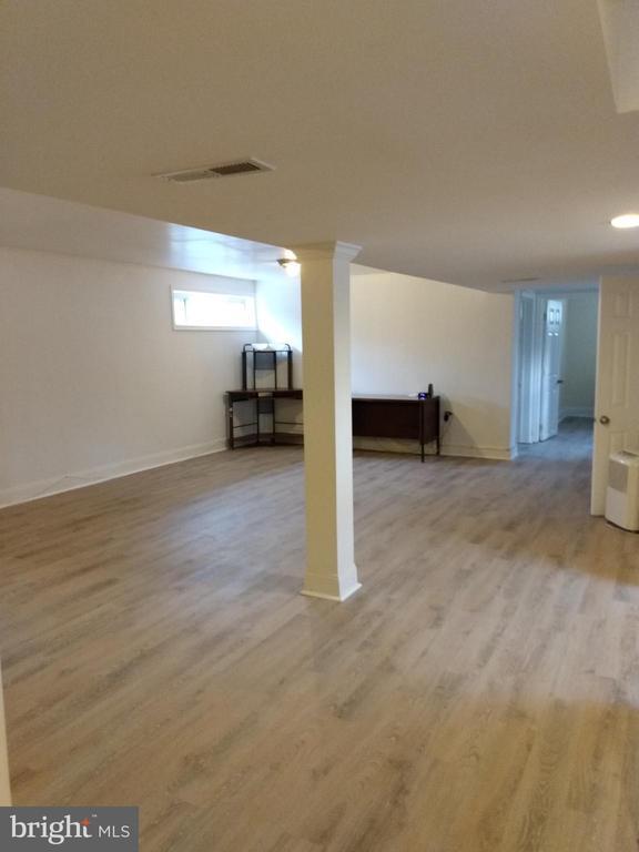Foto del edificio - 3821 Fairfax Pkwy