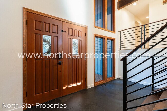Foto del edificio - 3 br, 3 bath House - 4920 Centerwood