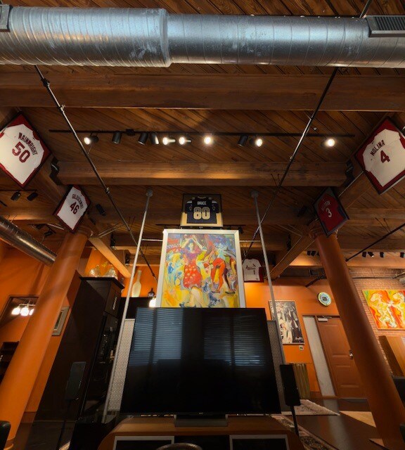 Foto del edificio - 1101 Lucas Ave