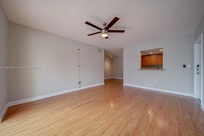 Building Photo - 13872 SW 90th Ave