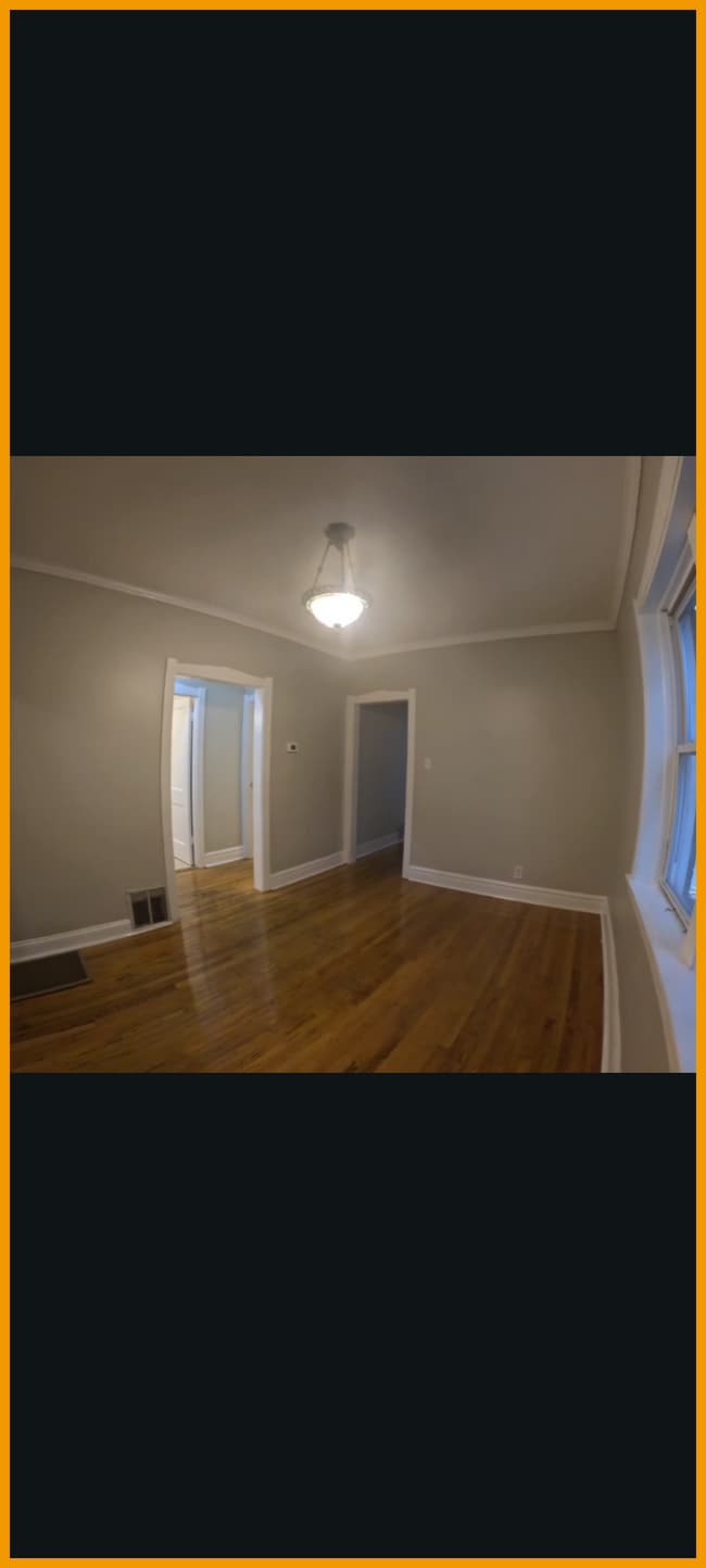 Comedor R6 - 1700 N Meade Ave