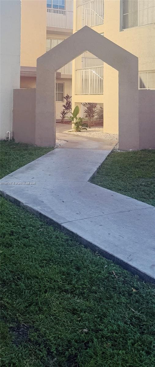 Foto del edificio - 6065 NW 186th St