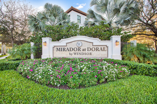 Ven a explorar nuestros amplios apartamentos de 1, 2, y 3 habitaciones - Mirador at Doral by Windsor