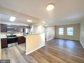 Building Photo - 2060 Peace Ct