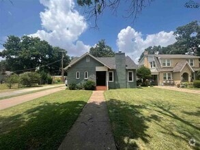 Building Photo - 3216 Milby Ave