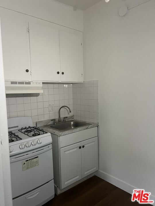 Foto del edificio - 227 S Bonnie Brae St