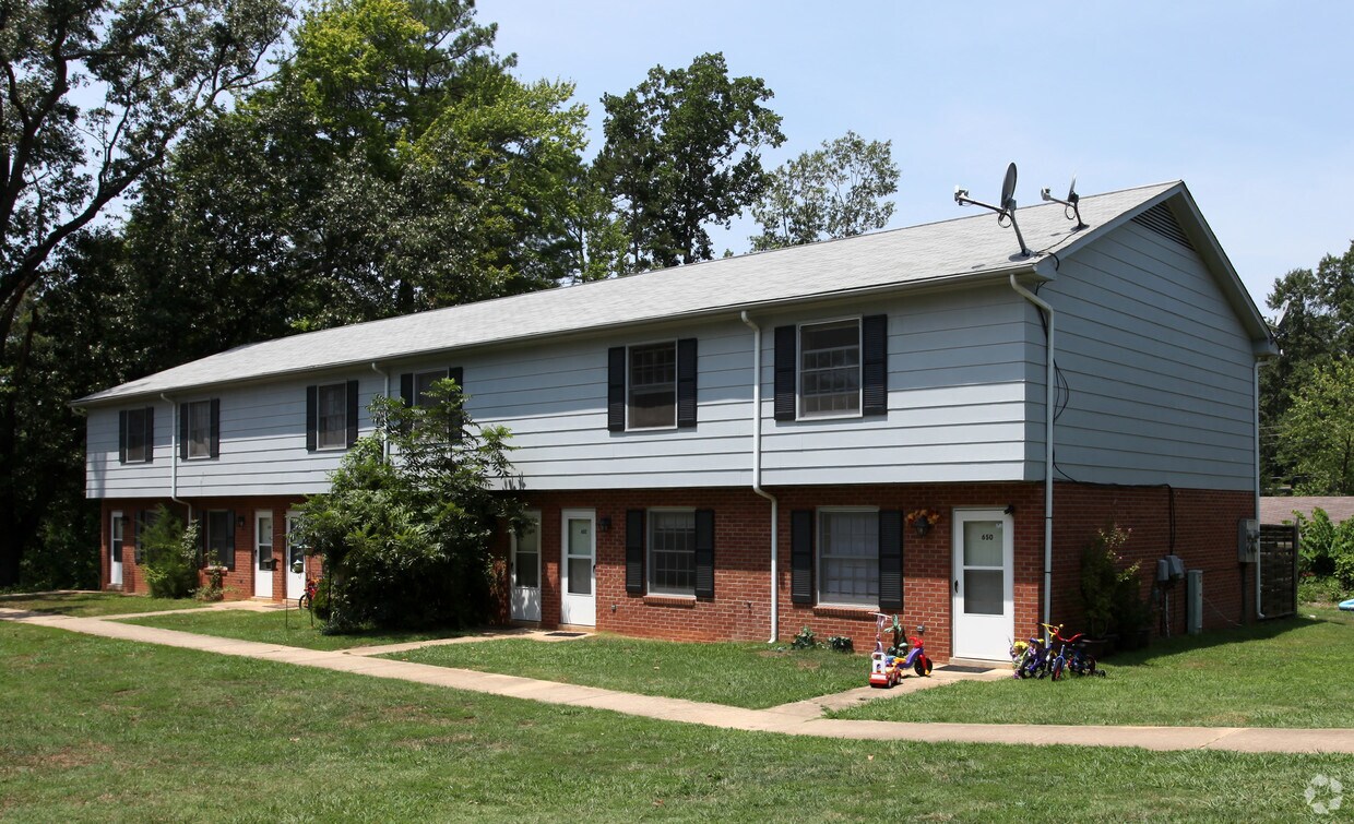 Foto del edificio - Chappell Townhomes