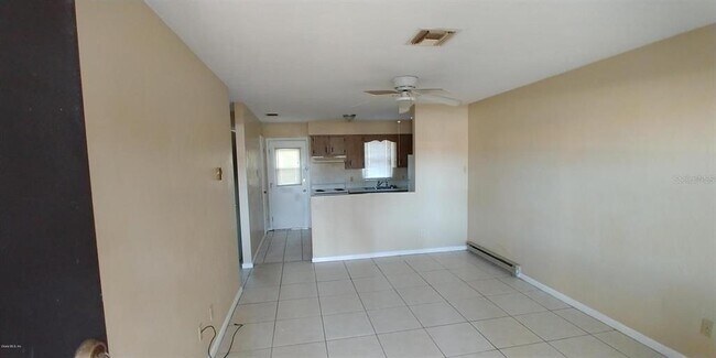 Building Photo - 3433 NE 10th St