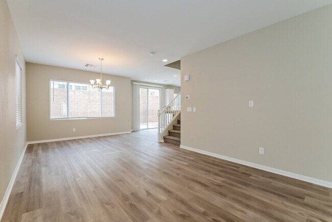 Building Photo - 10938 Florence Hills St