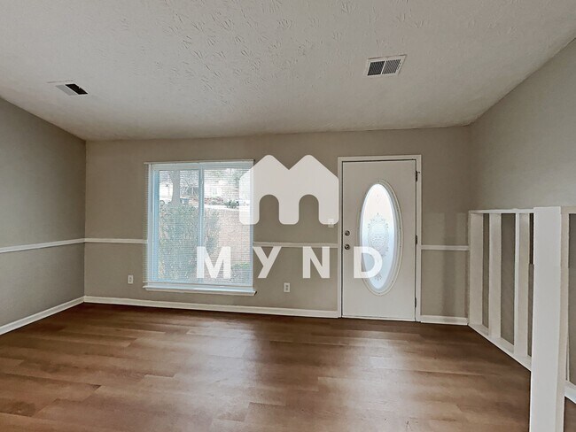 Building Photo - 2262 New Castle Cir