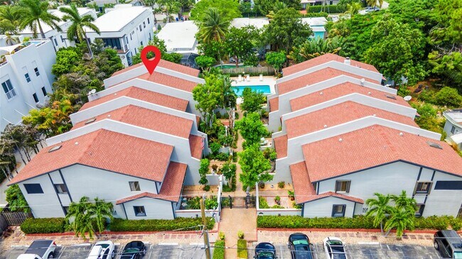 Foto del edificio - 817 SE 12th Ct