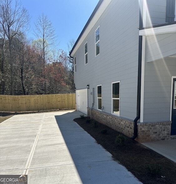 Building Photo - 160 Heard Ln