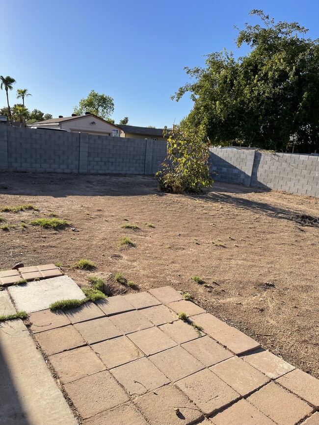 Building Photo - 3748 E Sweetwater Ave