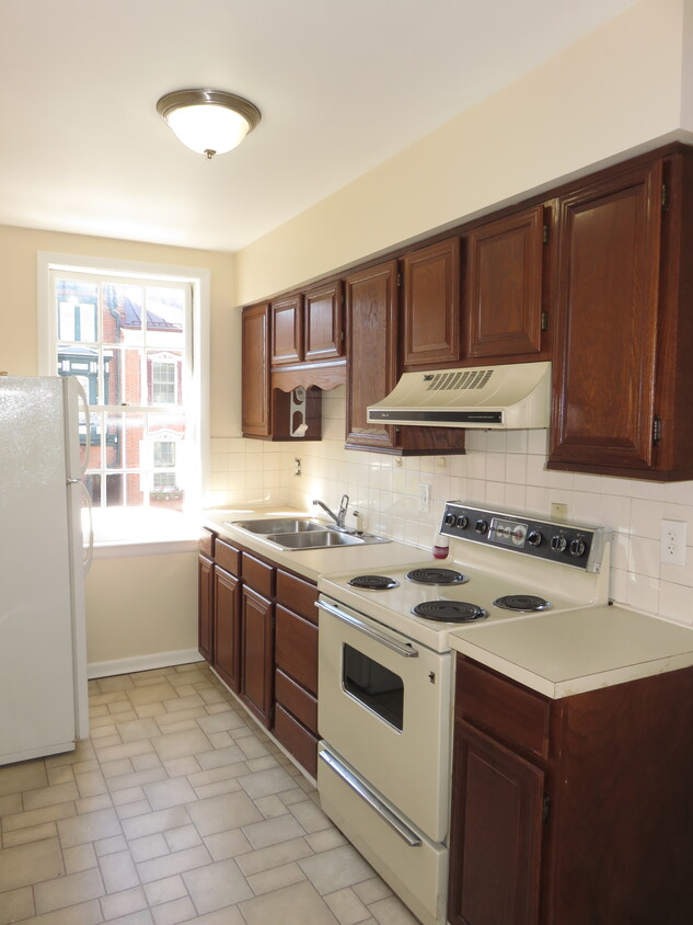 Kitchen - 155 S Hanover St