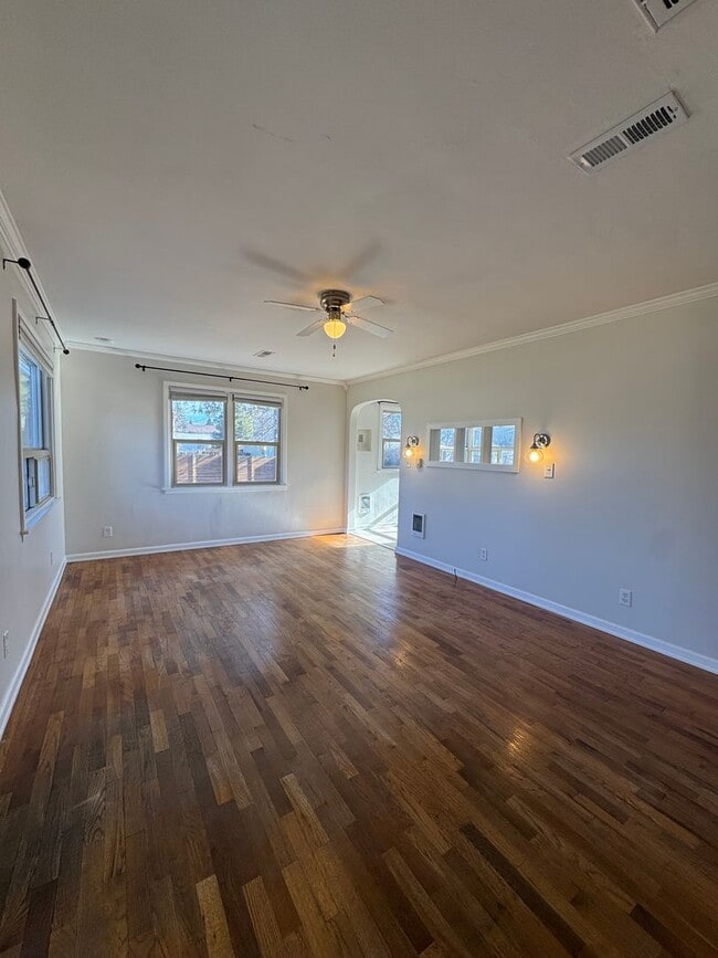 Building Photo - Beautifully Maintained Home in the Heart of Ellensburg