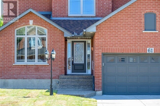 Building Photo - 61 Hawkswood Trail